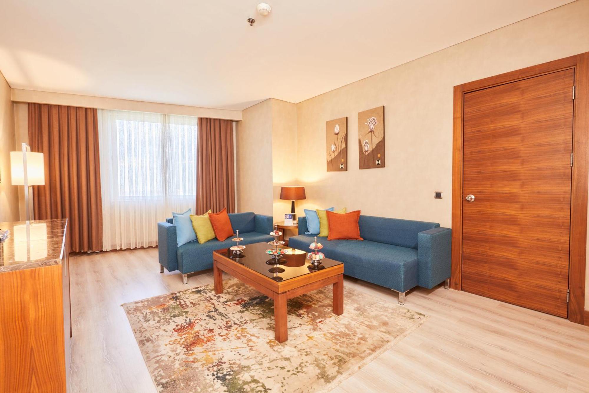 เดเดมัน คอนยา โฮเต็ล แอนด์ คอนเวนชั่น เซ็นเตอร์ Hotel ภายนอก รูปภาพ