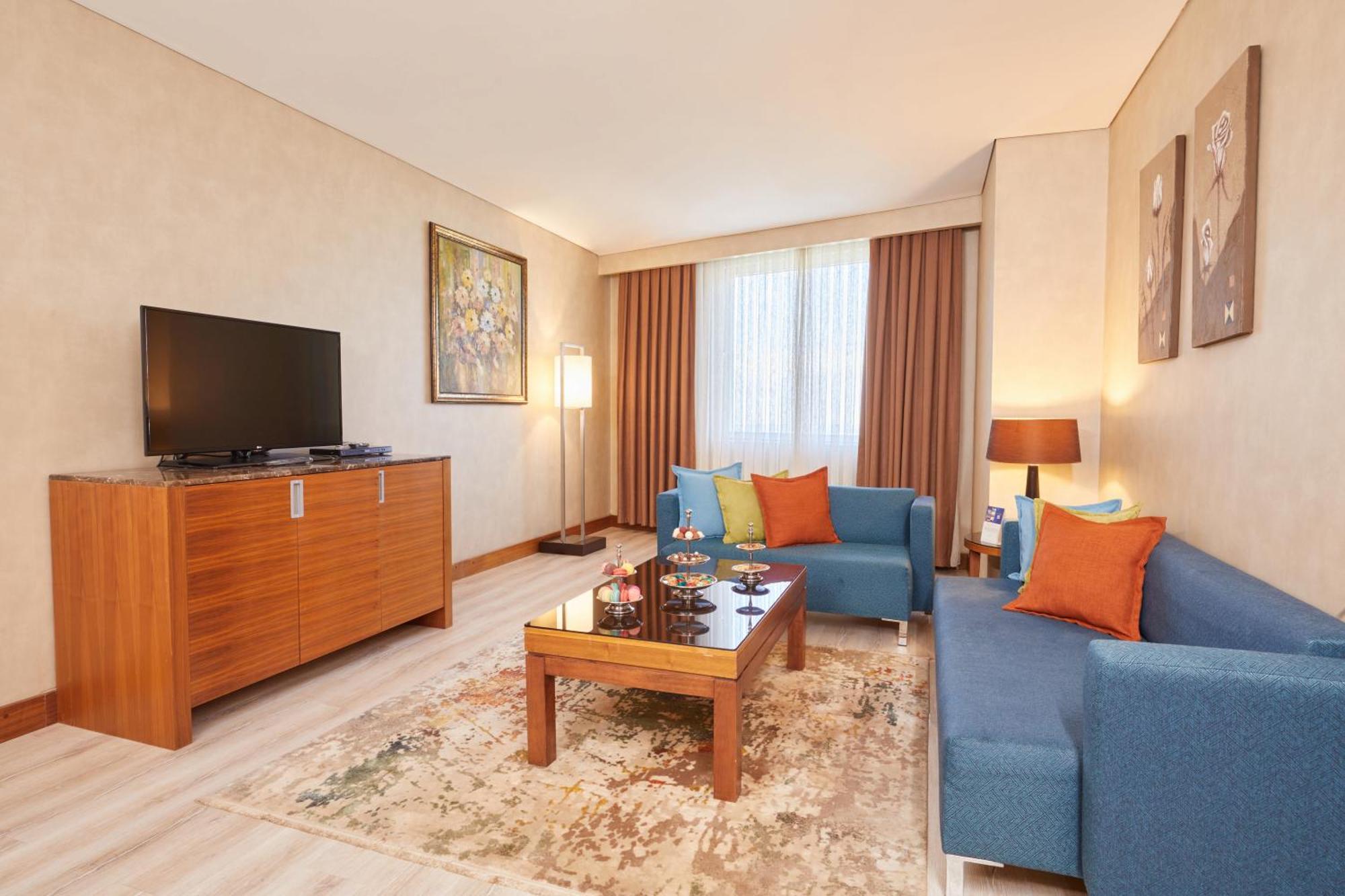 เดเดมัน คอนยา โฮเต็ล แอนด์ คอนเวนชั่น เซ็นเตอร์ Hotel ภายนอก รูปภาพ