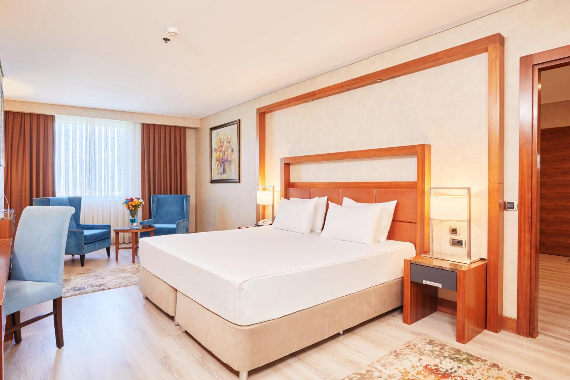 เดเดมัน คอนยา โฮเต็ล แอนด์ คอนเวนชั่น เซ็นเตอร์ Hotel ภายนอก รูปภาพ
