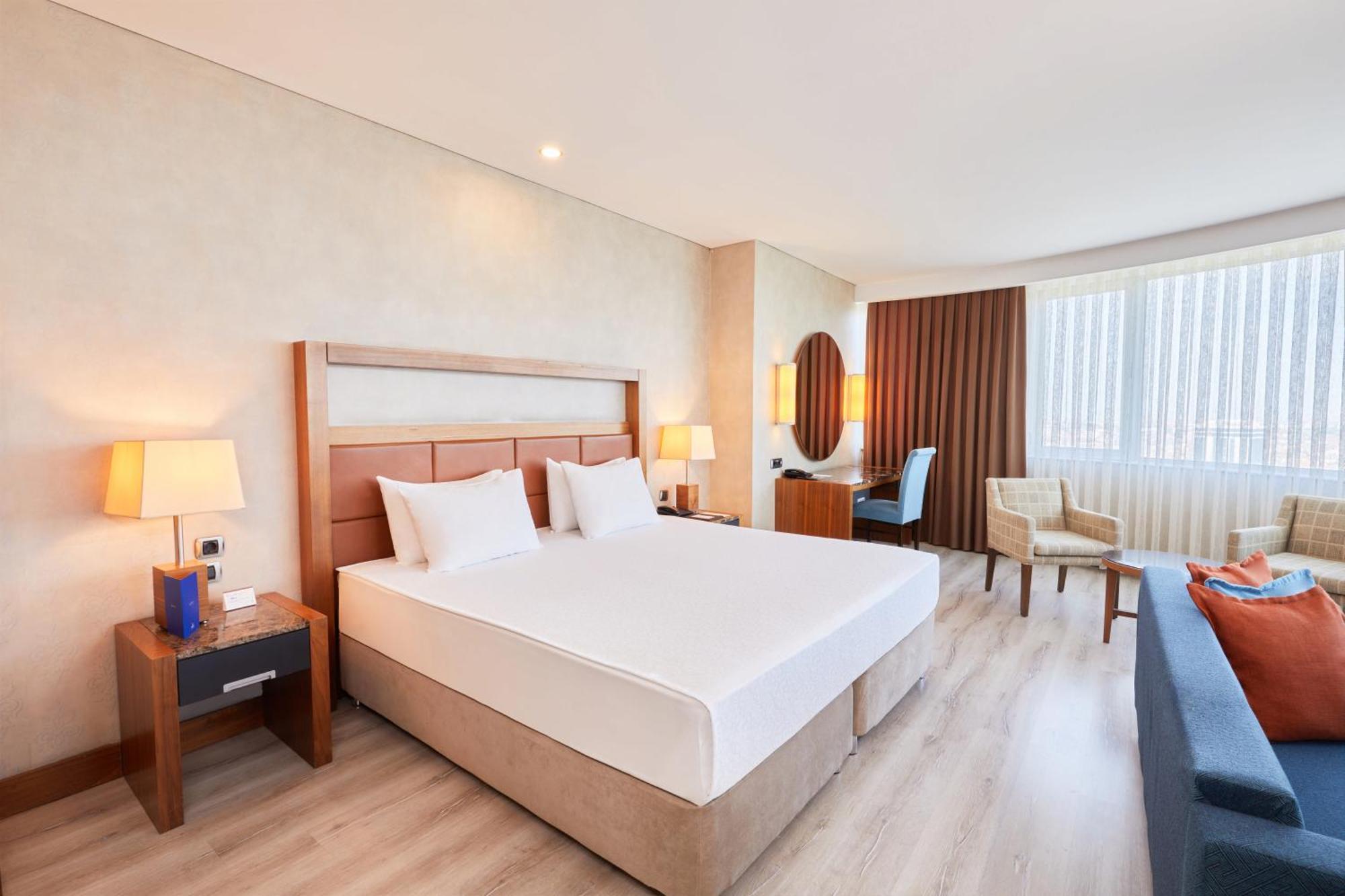 เดเดมัน คอนยา โฮเต็ล แอนด์ คอนเวนชั่น เซ็นเตอร์ Hotel ภายนอก รูปภาพ