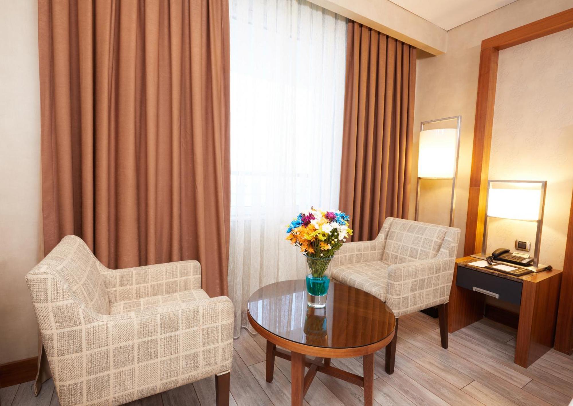 เดเดมัน คอนยา โฮเต็ล แอนด์ คอนเวนชั่น เซ็นเตอร์ Hotel ภายนอก รูปภาพ