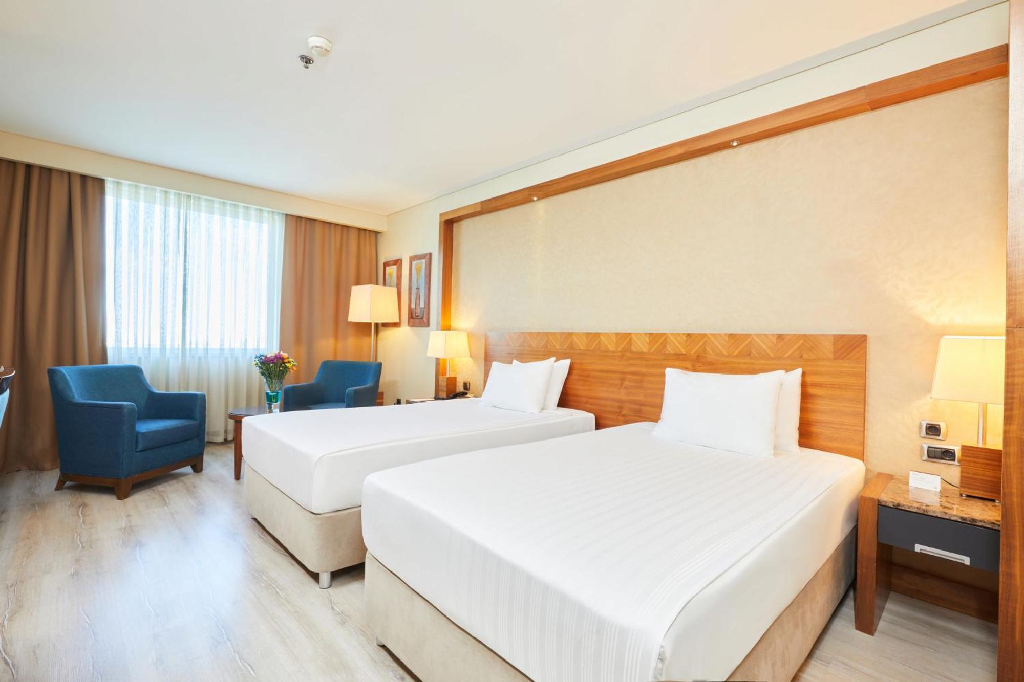 เดเดมัน คอนยา โฮเต็ล แอนด์ คอนเวนชั่น เซ็นเตอร์ Hotel ภายนอก รูปภาพ