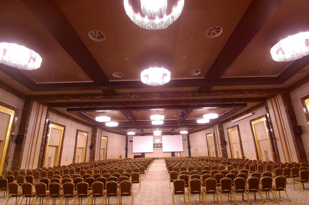 เดเดมัน คอนยา โฮเต็ล แอนด์ คอนเวนชั่น เซ็นเตอร์ Hotel ภายนอก รูปภาพ